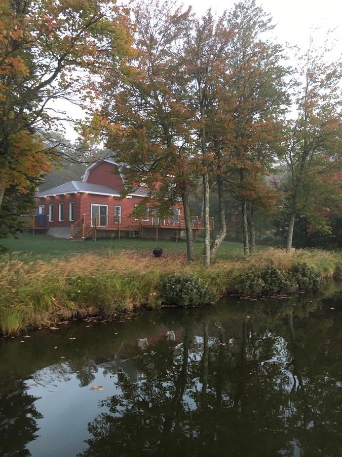 Domaine Henri-Daze Villa Saint-Pierre-Baptiste Exterior photo