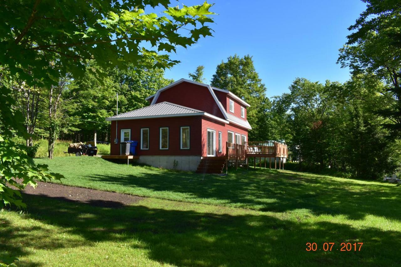 Domaine Henri-Daze Villa Saint-Pierre-Baptiste Exterior photo